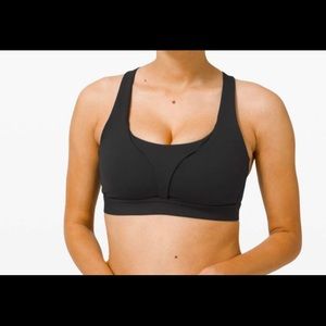 Lululemon Stash it all Bra; Black; Size 6